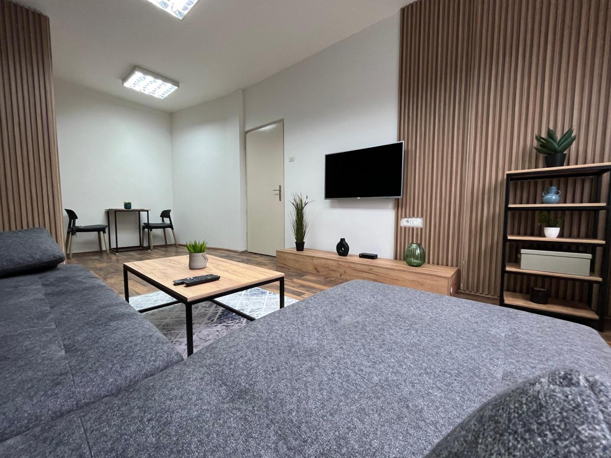 Central M - 5 Apartments Σκόπια Εξωτερικό φωτογραφία